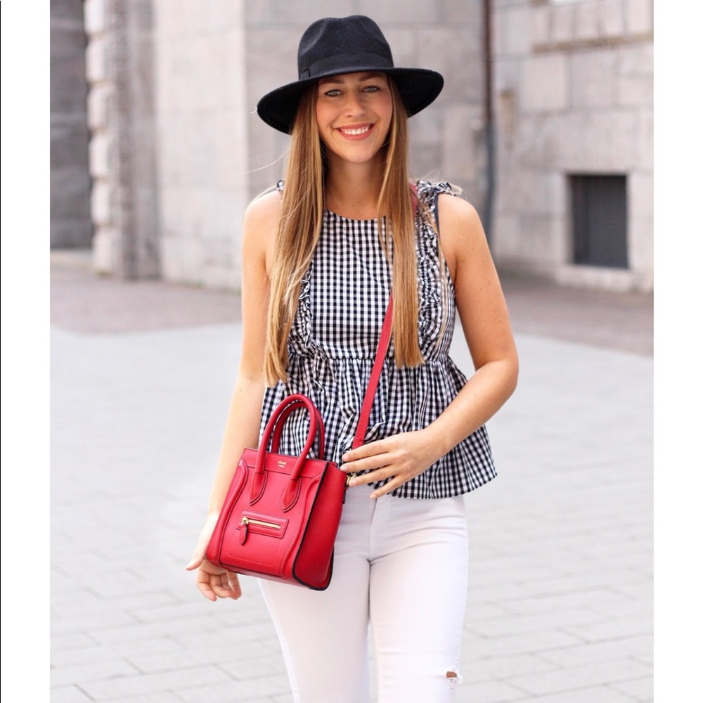 Adorable gingham Zara top with button back detail